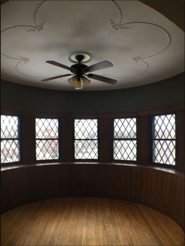 1802 Elm St, Manchester, NH 03104